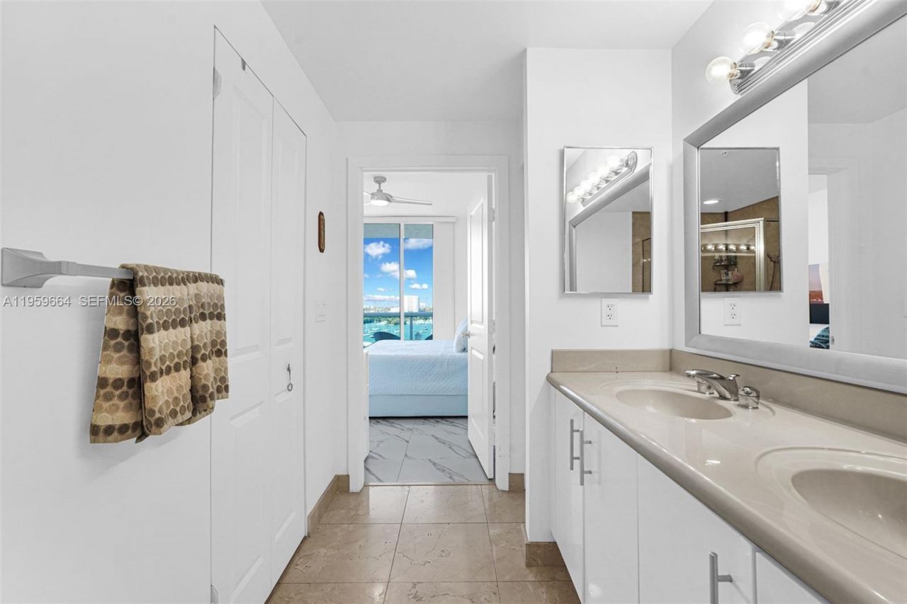 7910 Harbor Island Dr, Unit 1103, North Bay Village, FL 33141 Photo