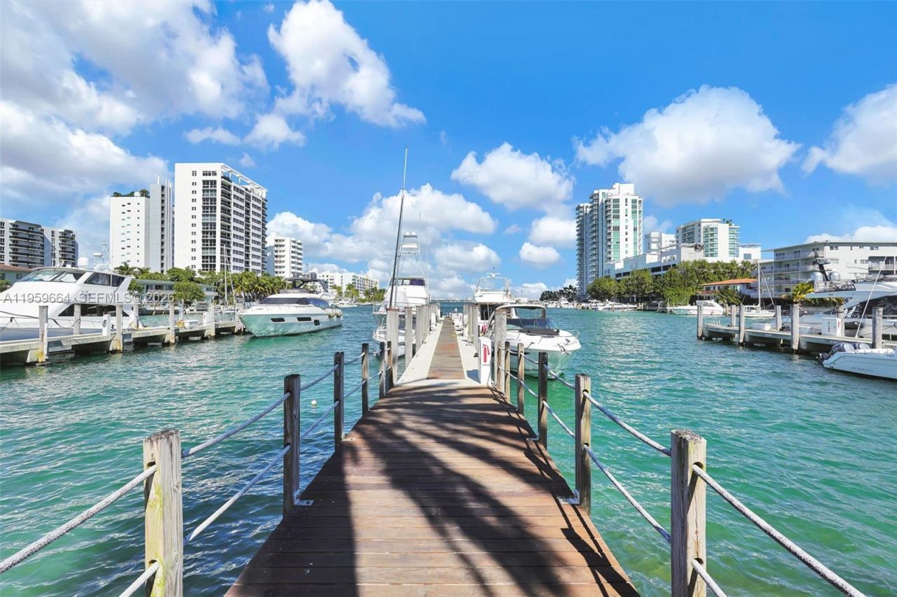 7910 Harbor Island Dr, Unit 1103, North Bay Village, FL 33141 Photo