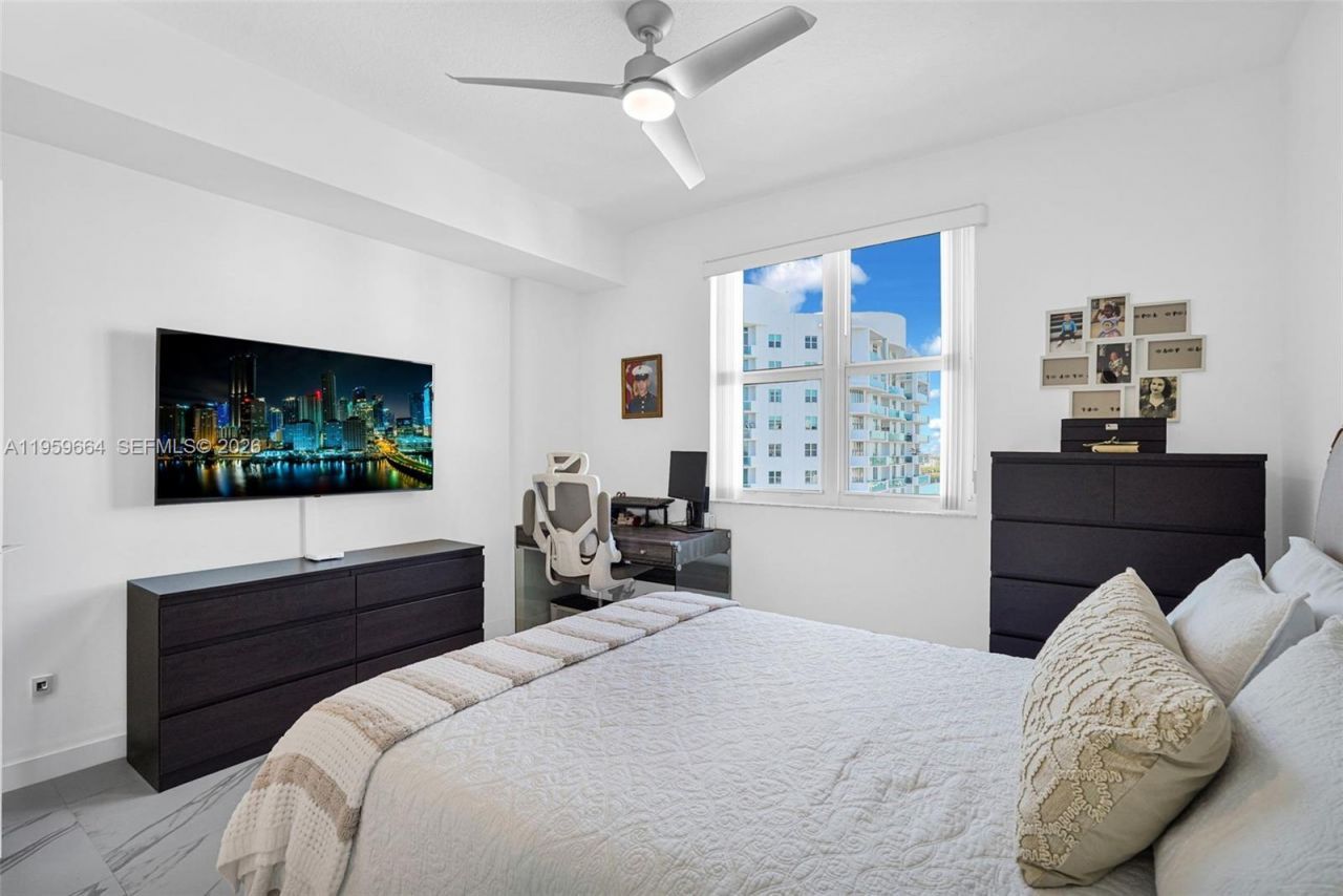 7910 Harbor Island Dr, Unit 1103, North Bay Village, FL 33141 Photo