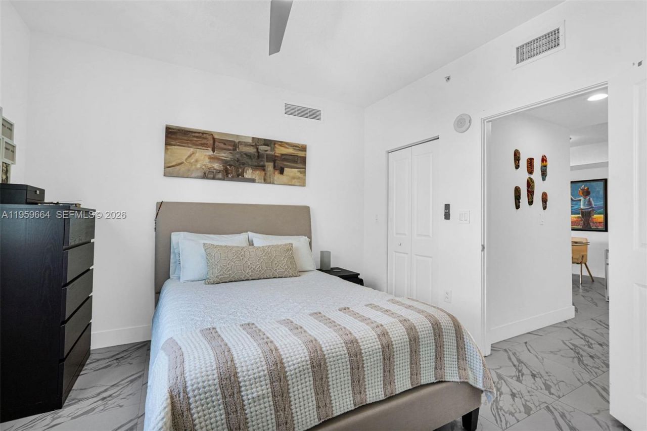 7910 Harbor Island Dr, Unit 1103, North Bay Village, FL 33141 Photo