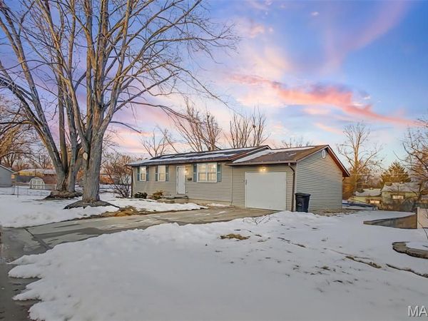 4709 Snow White Terrace, Alton, IL 62002