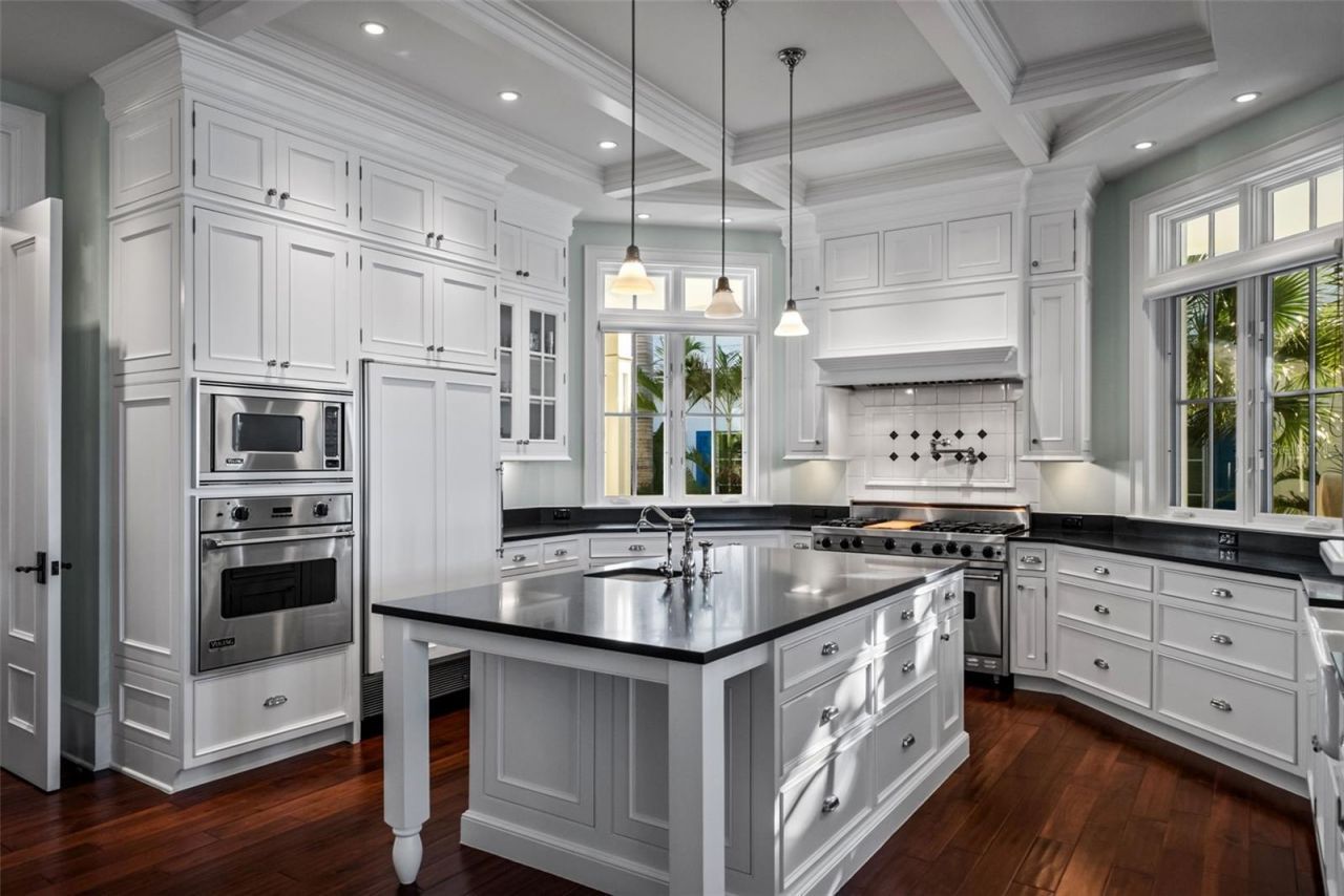 3440 Gulfmead Drive, Sarasota, FL 34242 Photo