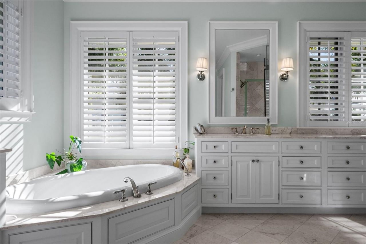 3440 Gulfmead Drive, Sarasota, FL 34242 Photo