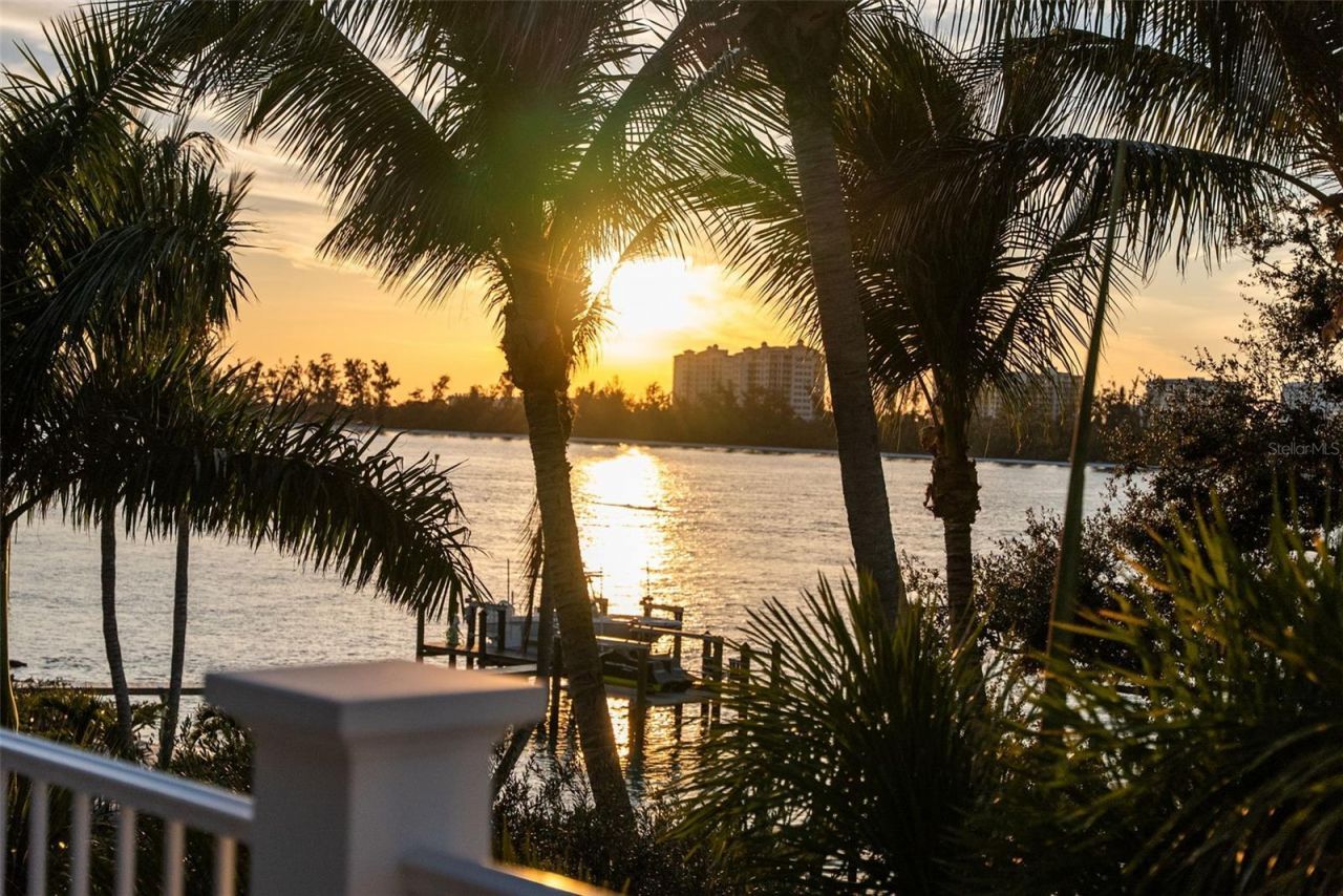 3440 Gulfmead Drive, Sarasota, FL 34242 Photo