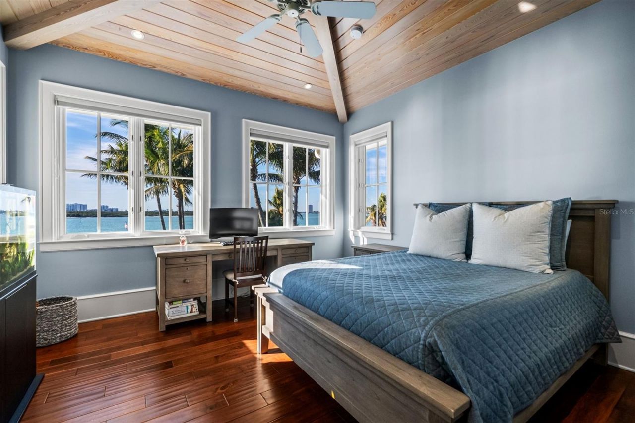 3440 Gulfmead Drive, Sarasota, FL 34242 Photo