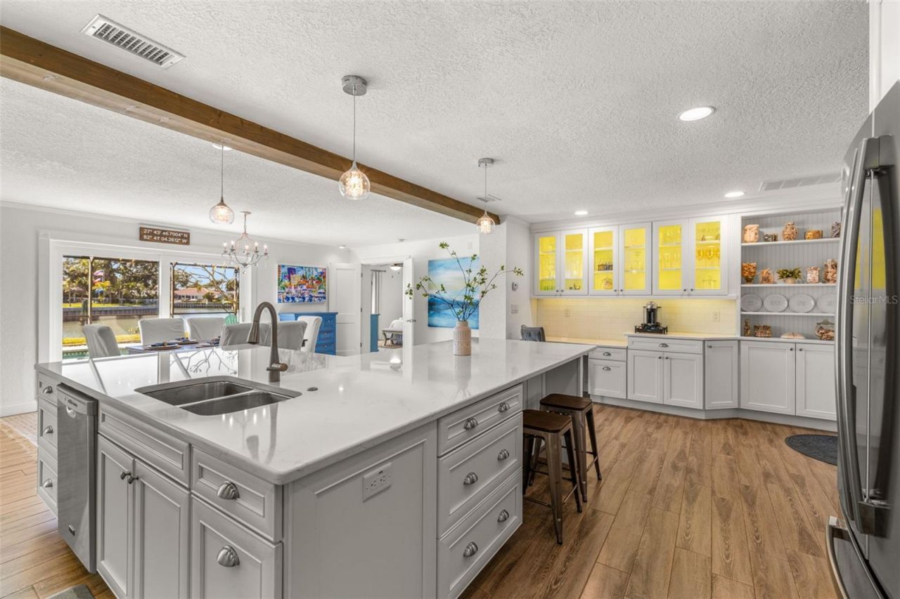 3784 42nd Avenue S, Saint Petersburg, FL 33711 Photo