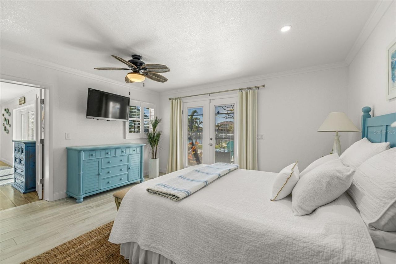 3784 42nd Avenue S, Saint Petersburg, FL 33711 Photo