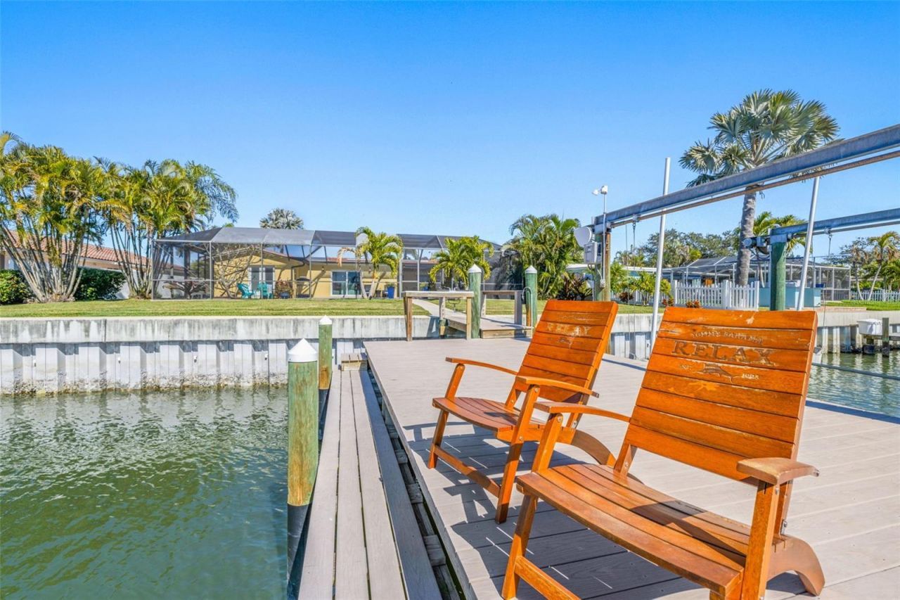 3784 42nd Avenue S, Saint Petersburg, FL 33711 Photo