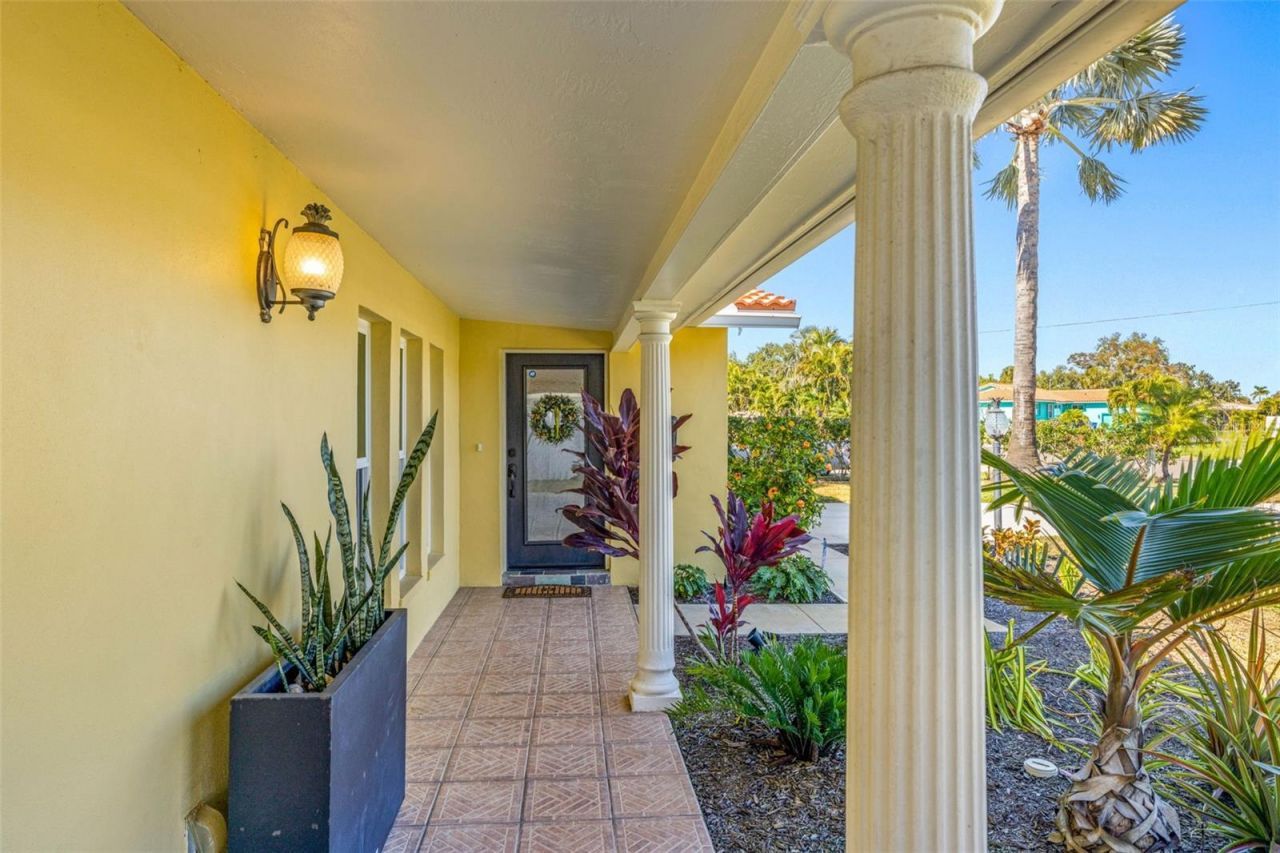 3784 42nd Avenue S, Saint Petersburg, FL 33711 Photo