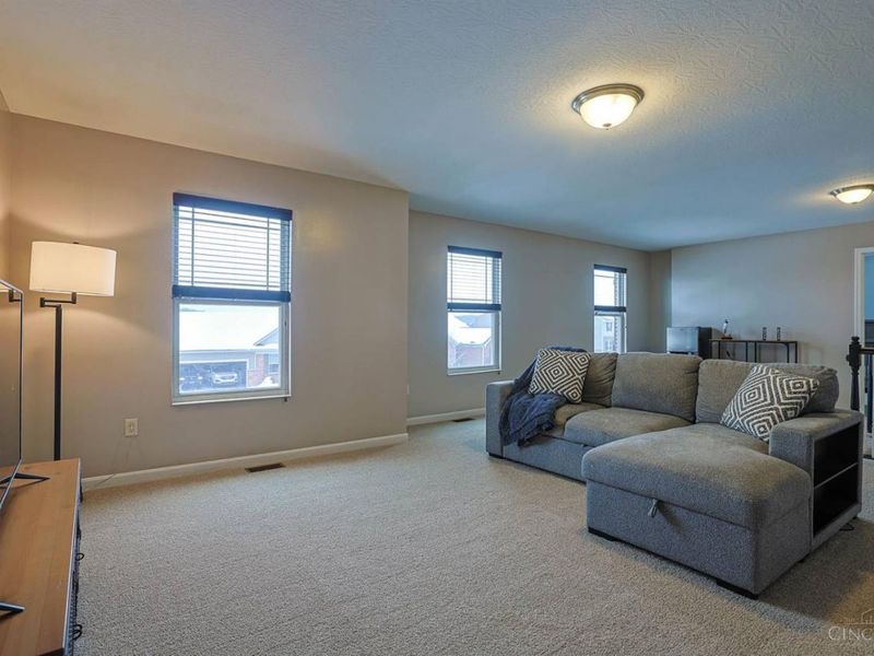 1539 Sefton Drive, Harrison, OH 45030 Photo 11