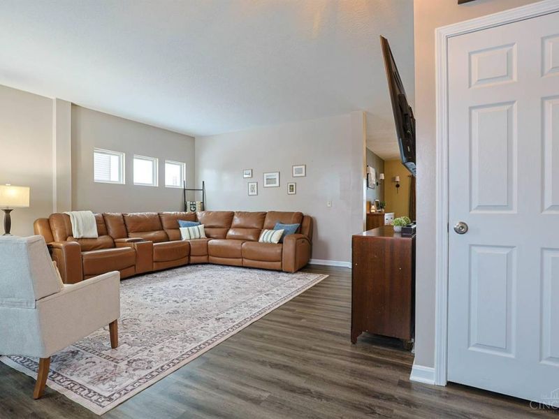 1539 Sefton Drive, Harrison, OH 45030 Photo 5