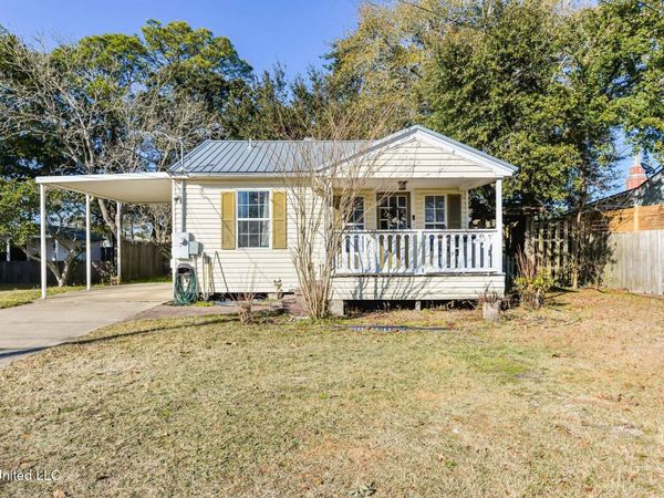 2419 Taft Avenue, Pascagoula, MS 39567
