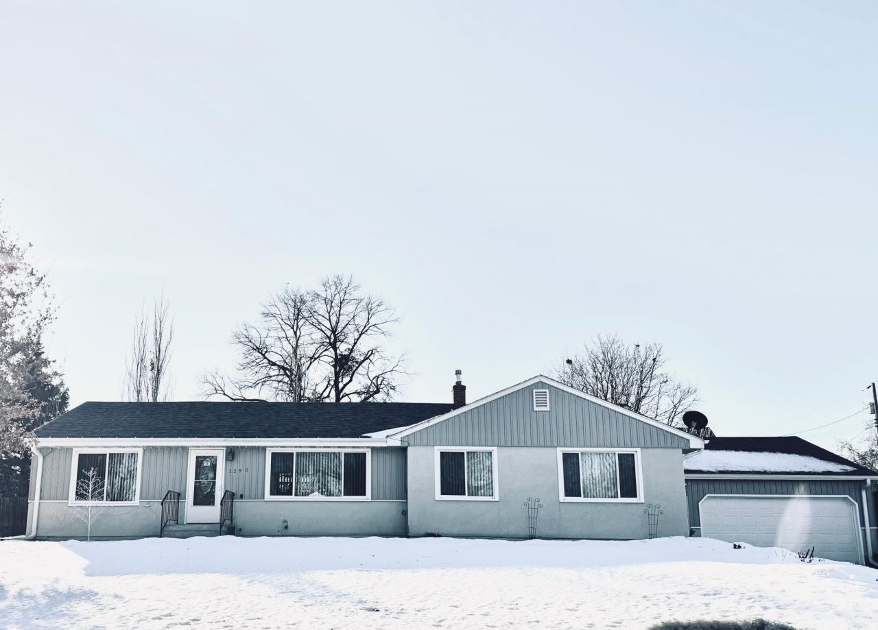 1290 Belmont Lane E, Maplewood, MN 55109 Main Photo