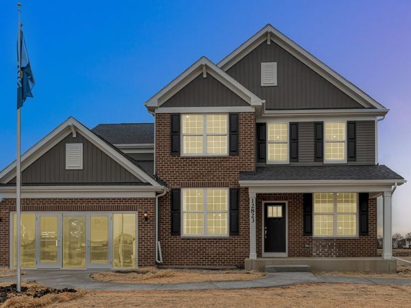 12966 S Twin Pines Lane, Plainfield, IL 60585