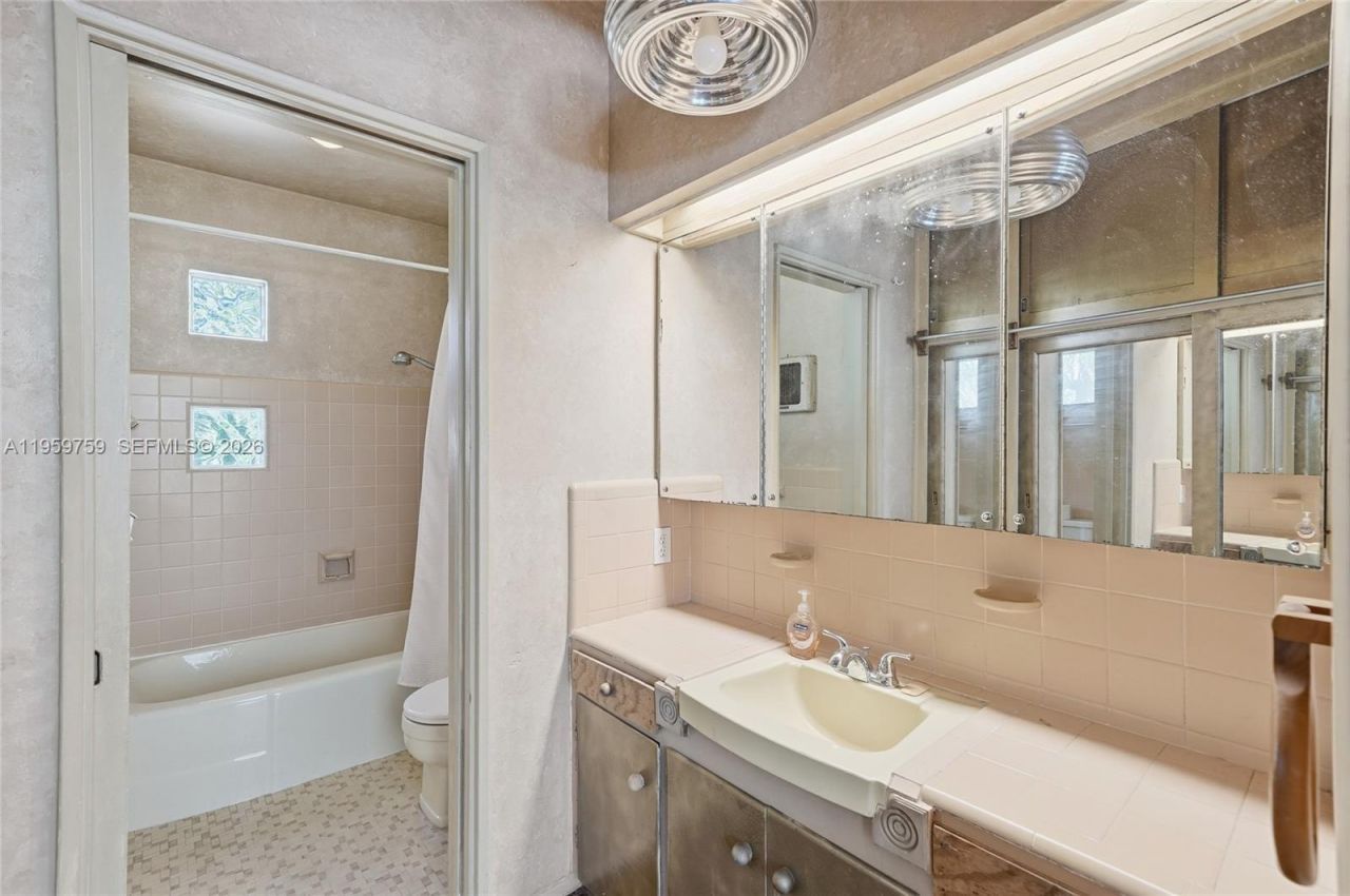 1511 S Ocean Dr, Fort Lauderdale, FL 33316 Photo