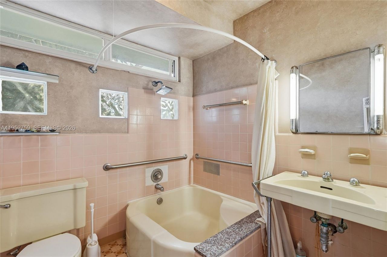 1511 S Ocean Dr, Fort Lauderdale, FL 33316 Photo