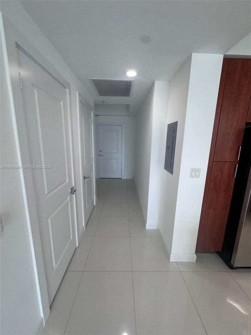 315 NE 3rd Ave, Unit 1905, Fort Lauderdale, FL 33301 Photo