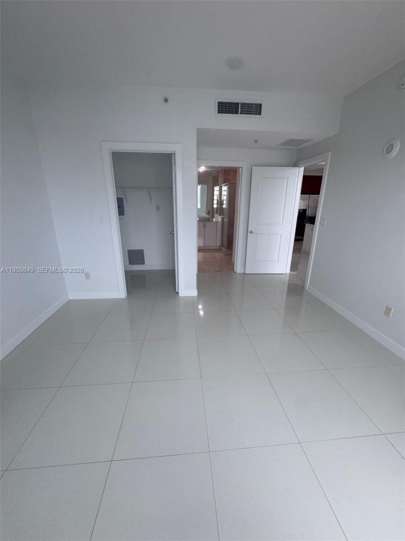 315 NE 3rd Ave, Unit 1905, Fort Lauderdale, FL 33301 Photo