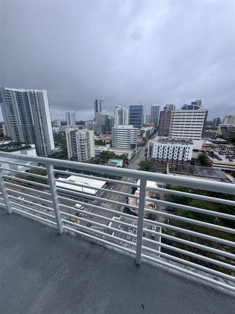 315 NE 3rd Ave, Unit 1905, Fort Lauderdale, FL 33301 Photo