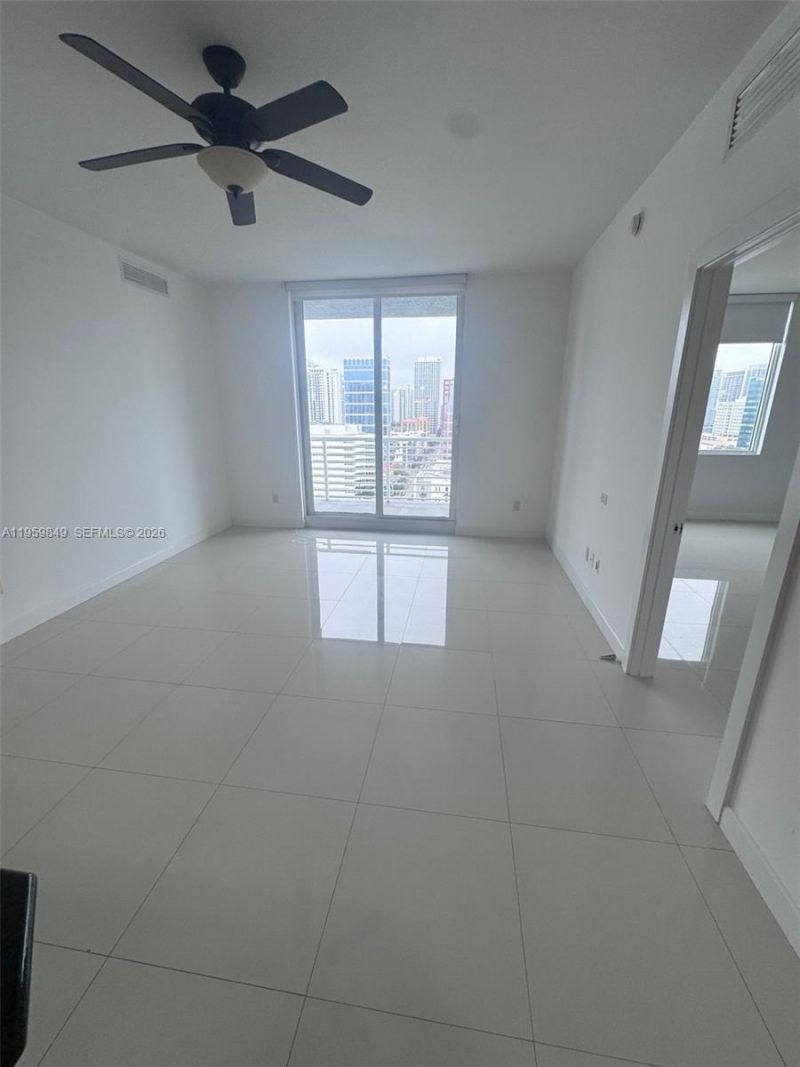 315 NE 3rd Ave, Unit 1905, Fort Lauderdale, FL 33301 Photo
