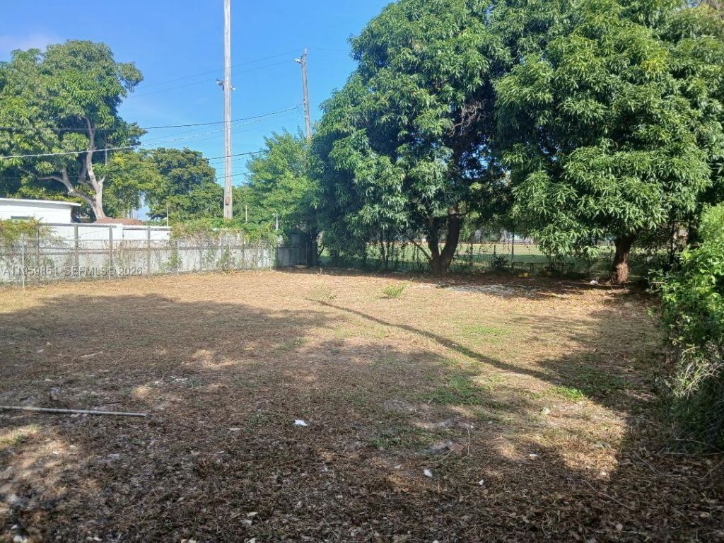 1535 NW 85th St , Miami, FL 33147 Photo