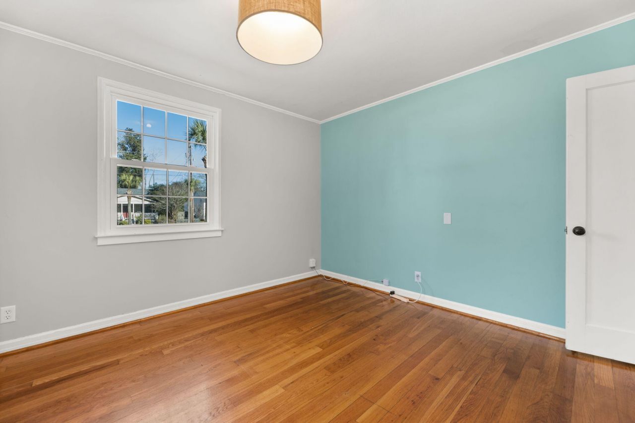 1315 E Montague Avenue Photo 14