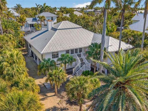 556 Sea Oats DR, SANIBEL, FL 33957