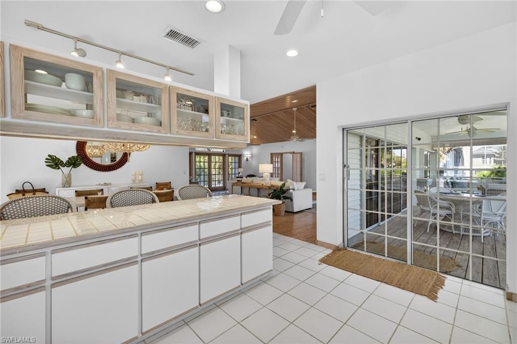 556 Sea Oats Dr, Sanibel, FL 33957 Photo