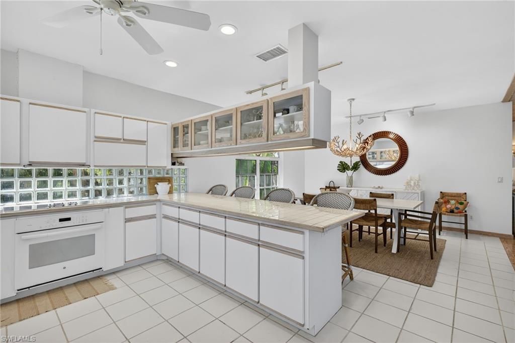 556 Sea Oats Dr, Sanibel, FL 33957 Photo