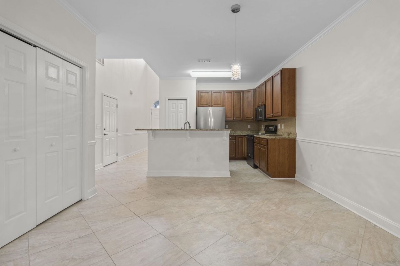 803 Botany Loop Photo 16