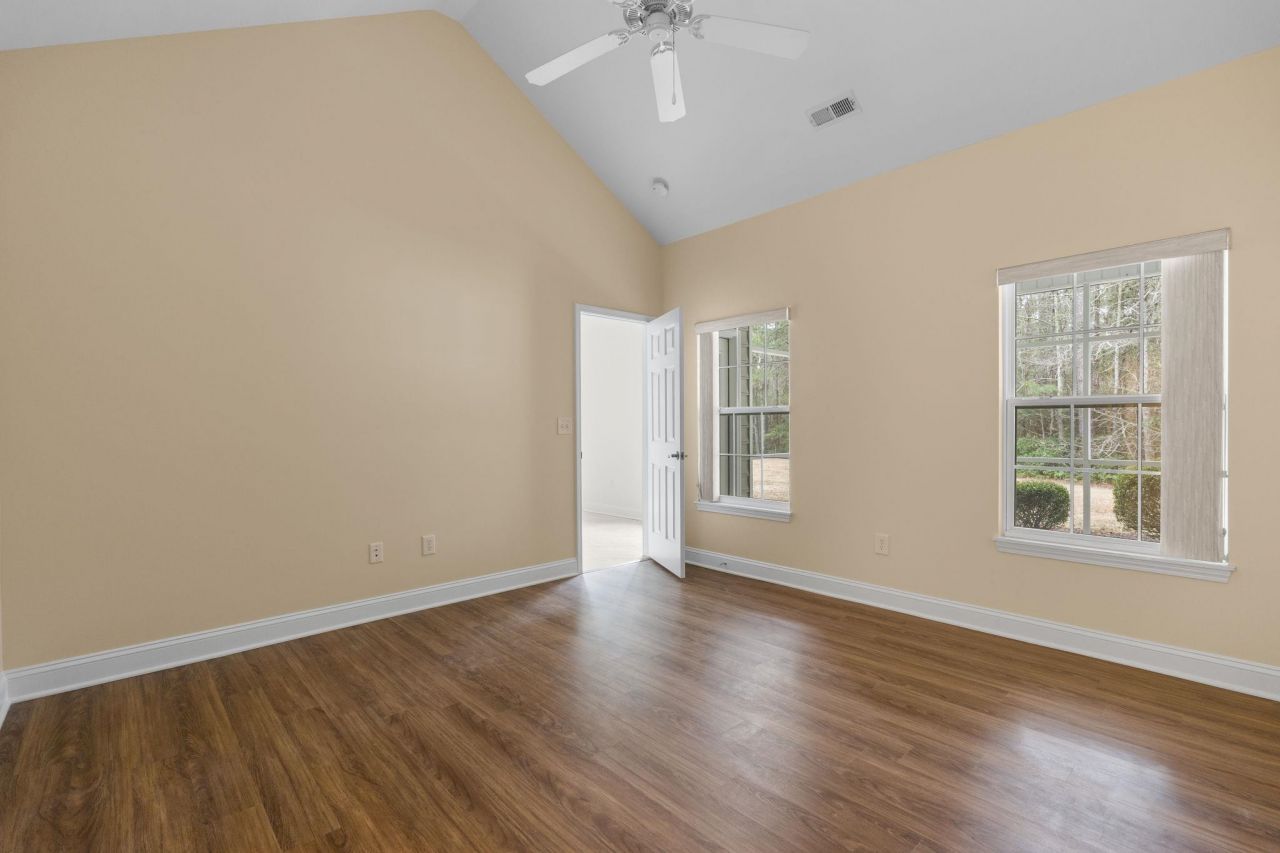 803 Botany Loop Photo 23