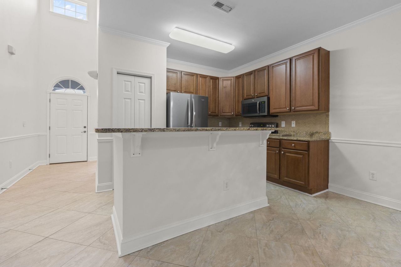 803 Botany Loop Photo 5