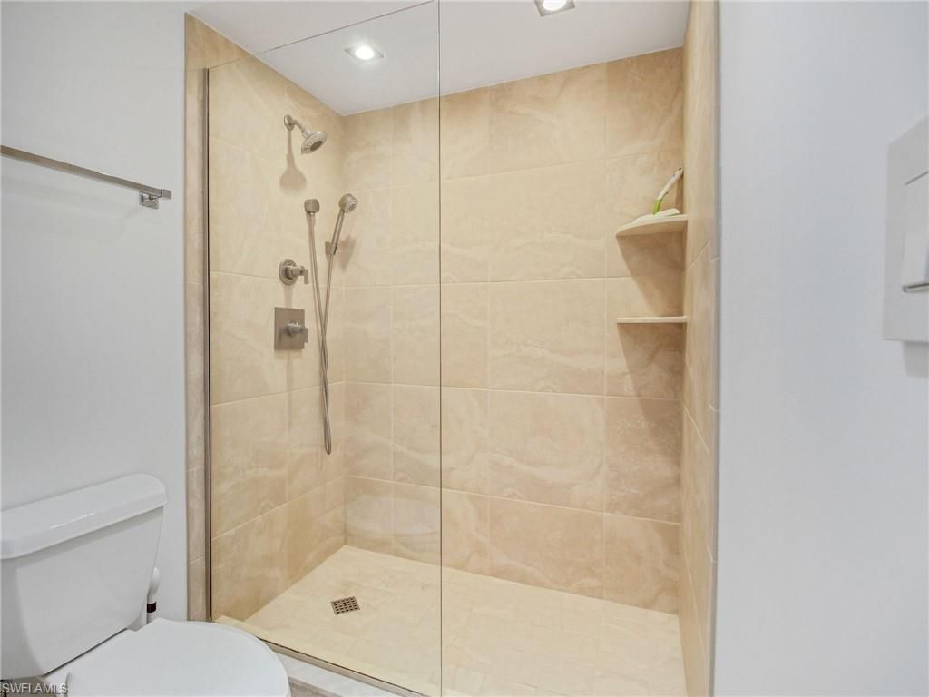 9415 Gulf Shore Dr, Unit 102, Naples, FL 34108 Photo