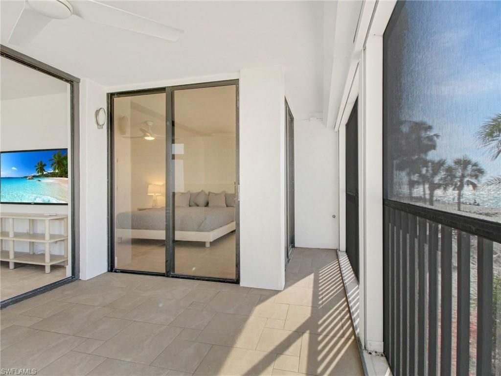 9415 Gulf Shore Dr, Unit 102, Naples, FL 34108 Photo