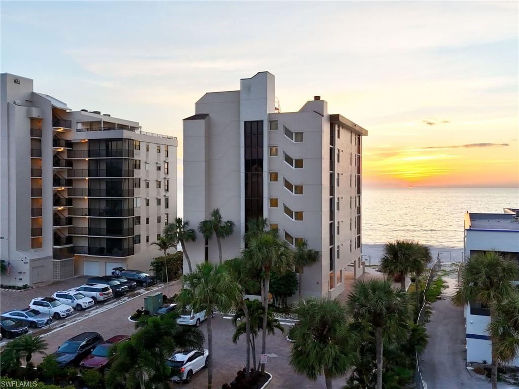 9415 Gulf Shore Dr, Unit 102, Naples, FL 34108 Photo