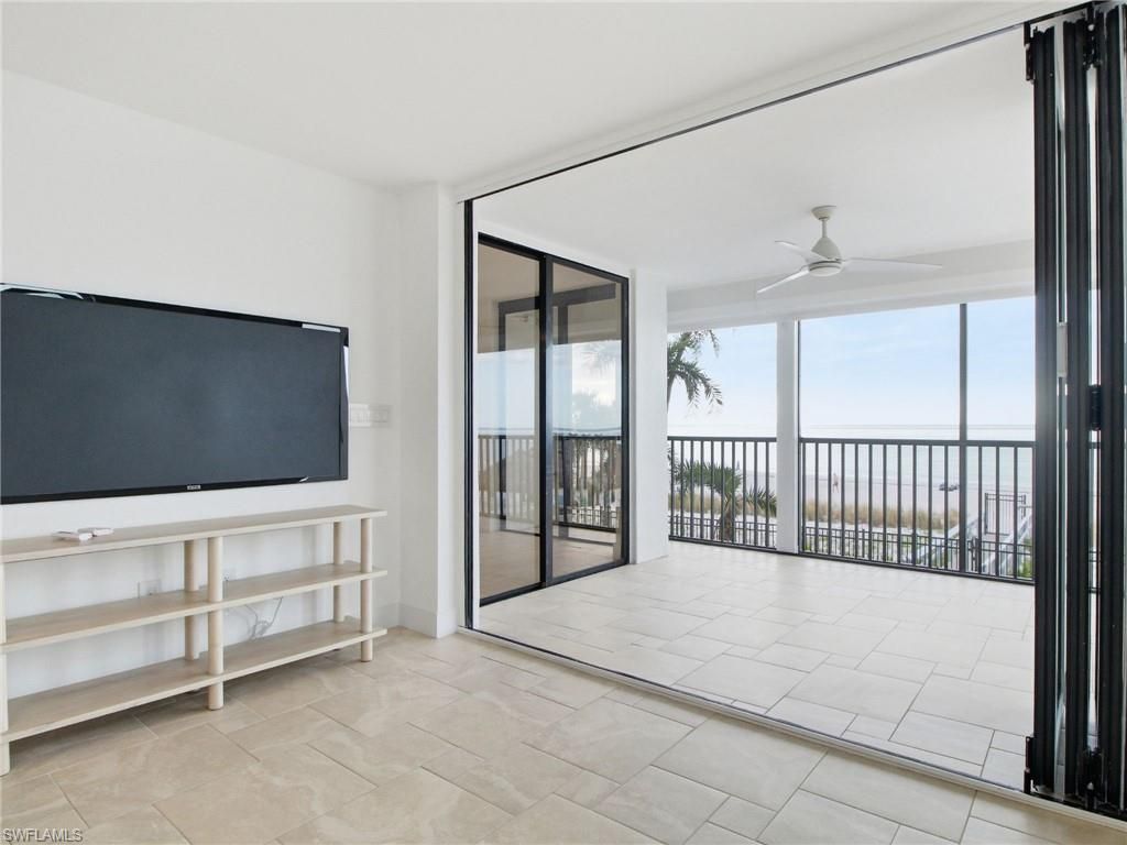 9415 Gulf Shore Dr, Unit 102, Naples, FL 34108 Photo