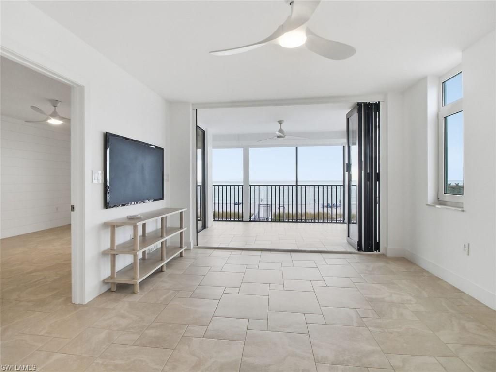 9415 Gulf Shore Dr, Unit 102, Naples, FL 34108 Photo