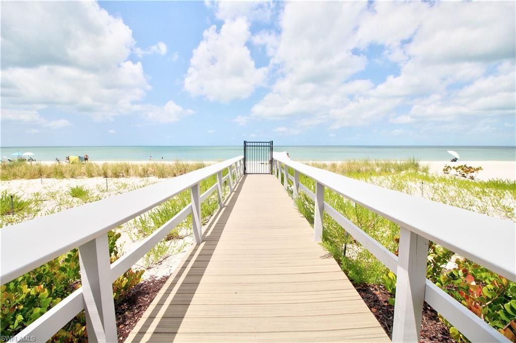 9415 Gulf Shore Dr, Unit 102, Naples, FL 34108 Photo