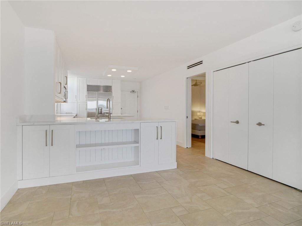 9415 Gulf Shore Dr, Unit 102, Naples, FL 34108 Photo
