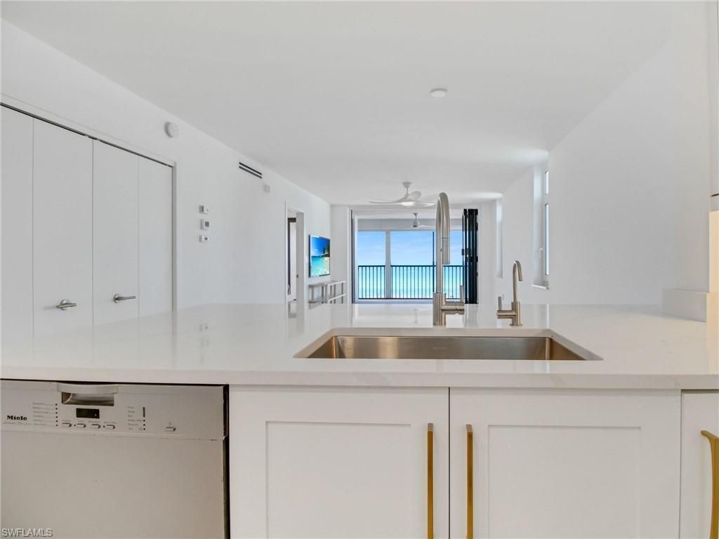 9415 Gulf Shore Dr, Unit 102, Naples, FL 34108 Photo