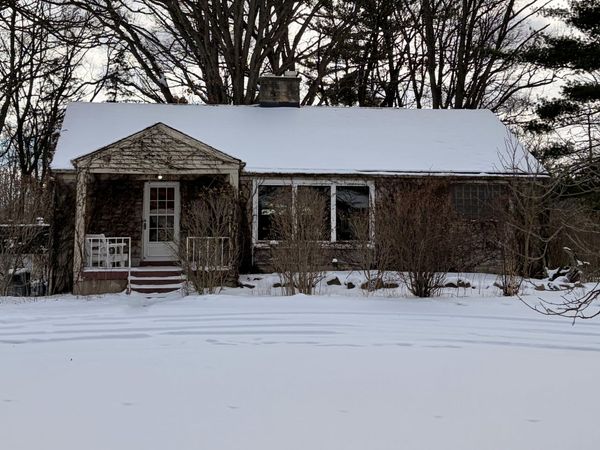 1135 Lakeview Drive, Schererville, IN 46375