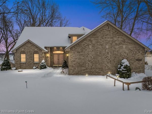 10045 Highland Road, White Lake Twp, MI 48386