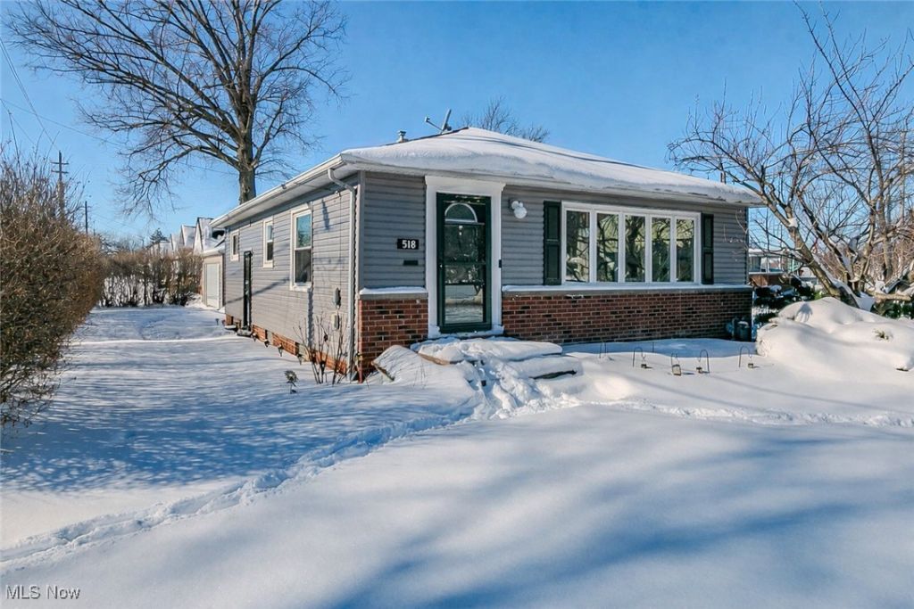 518 E 305th Street, Willowick, OH 44095 Main Photo
