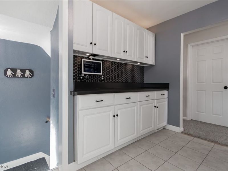 518 E 305th Street, Willowick, OH 44095 Photo 11