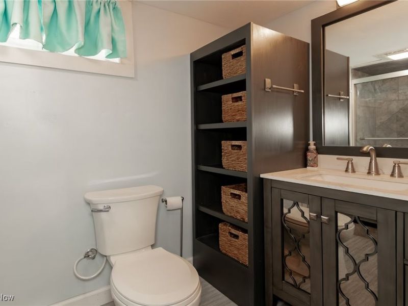 518 E 305th Street, Willowick, OH 44095 Photo 12