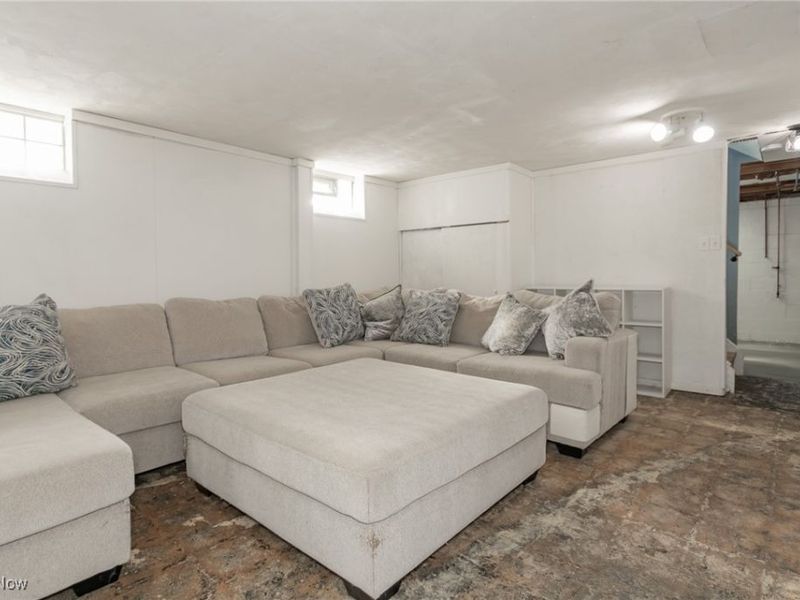 518 E 305th Street, Willowick, OH 44095 Photo 24