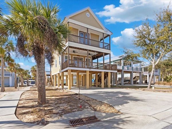 1259 NE Rivers Bend Way, Steinhatchee, FL 32359