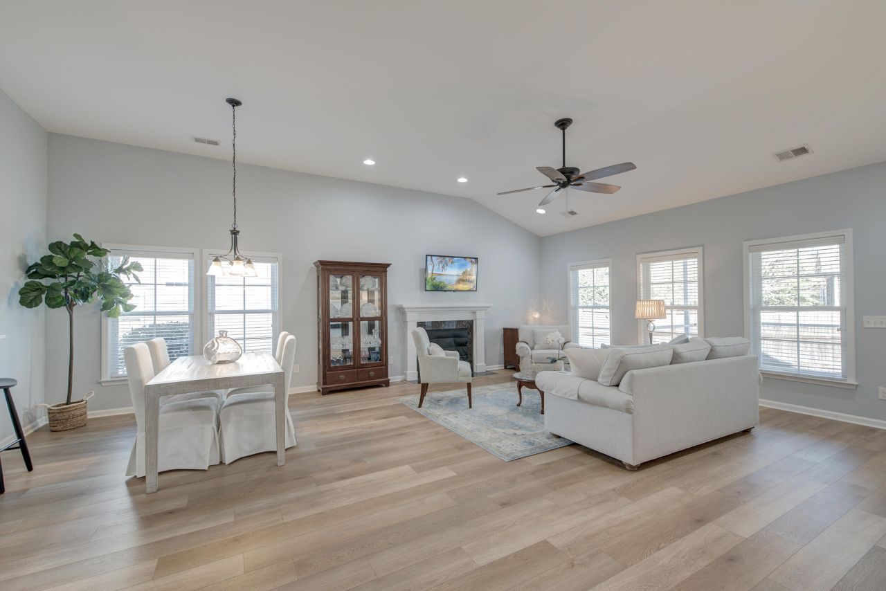 3849 Hanoverian Drive Photo 3