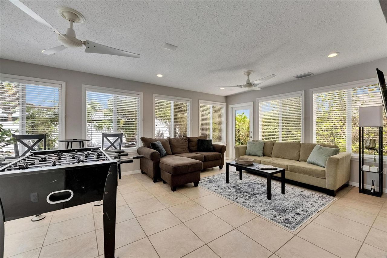 4710 Travertine Drive, Tampa, FL 33615 Photo