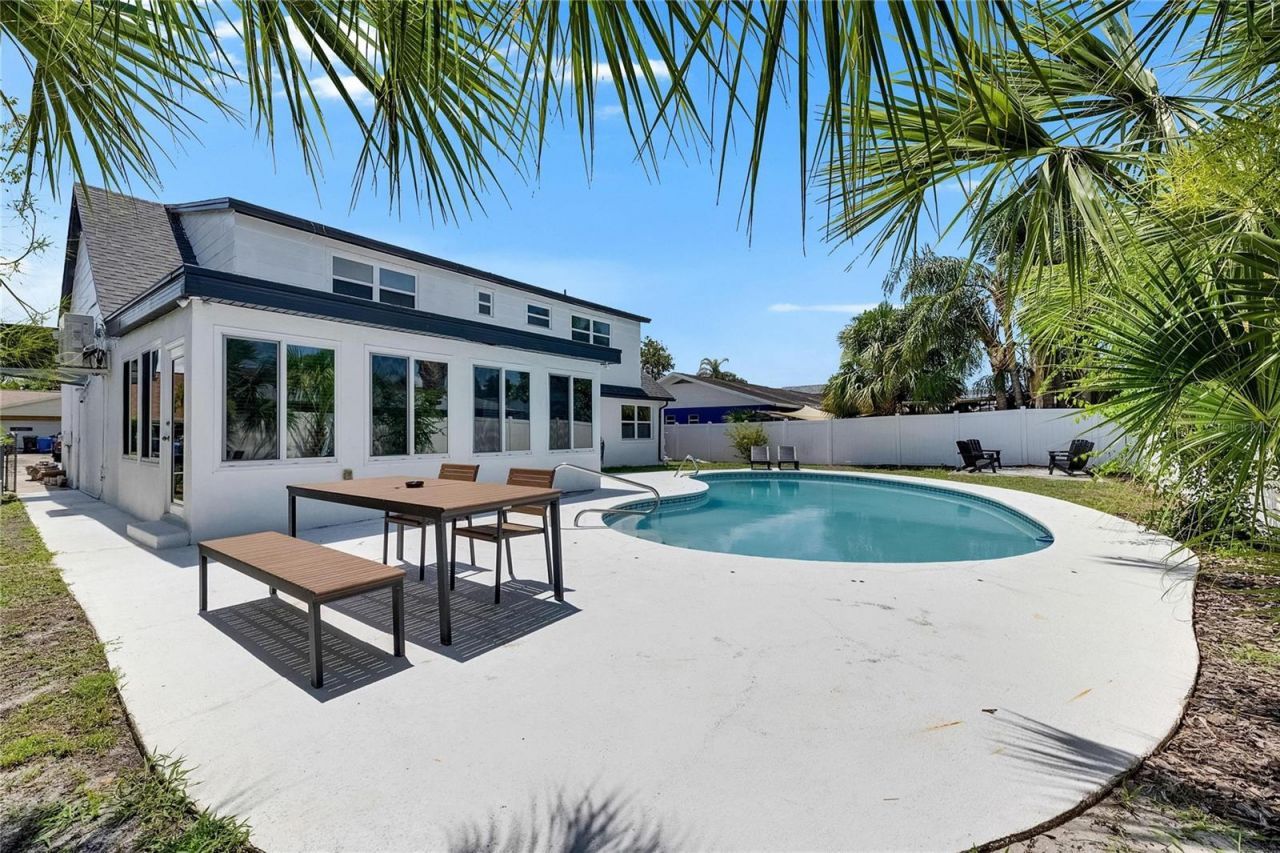 4710 Travertine Drive, Tampa, FL 33615 Photo